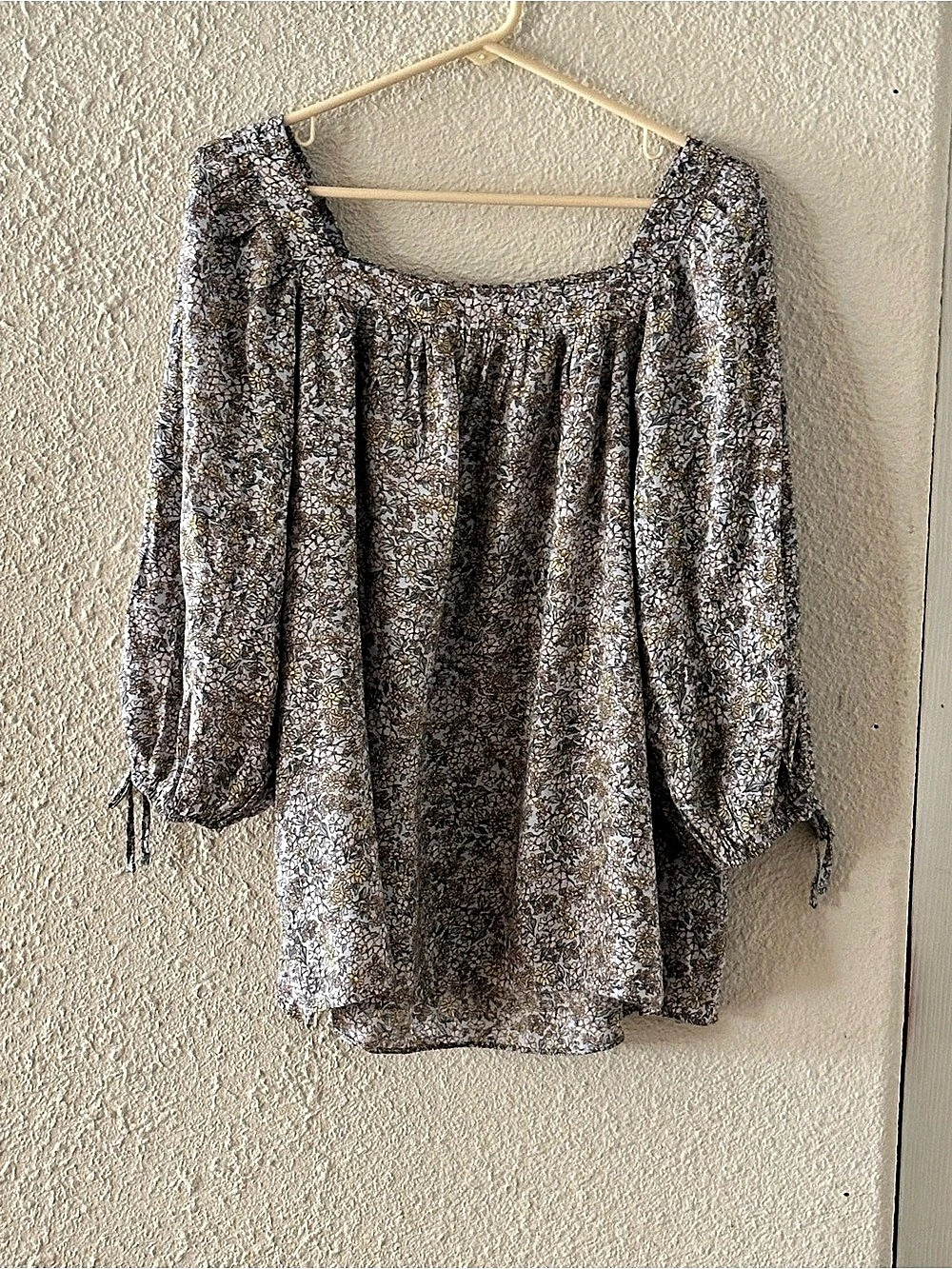 LC Lauren Conrad Floral Blouse in Blue & Brown Size XL Like New